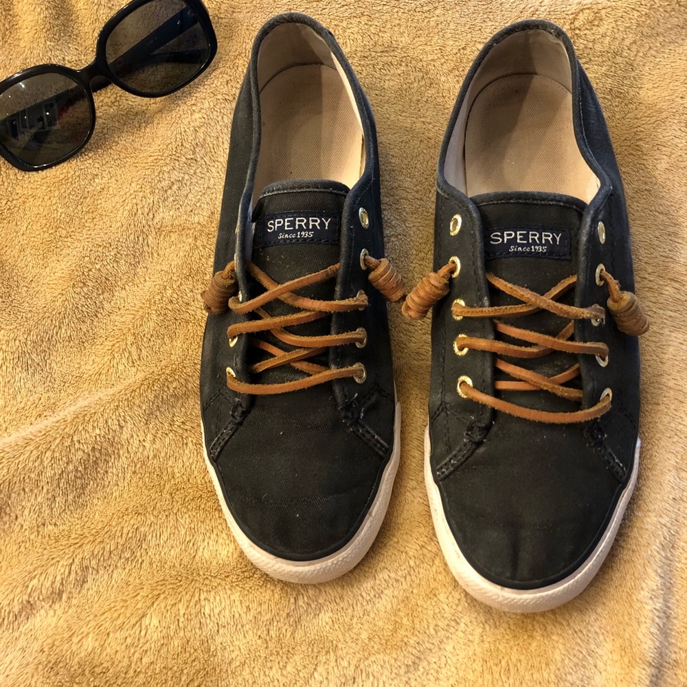 Sperry tennis sneakers